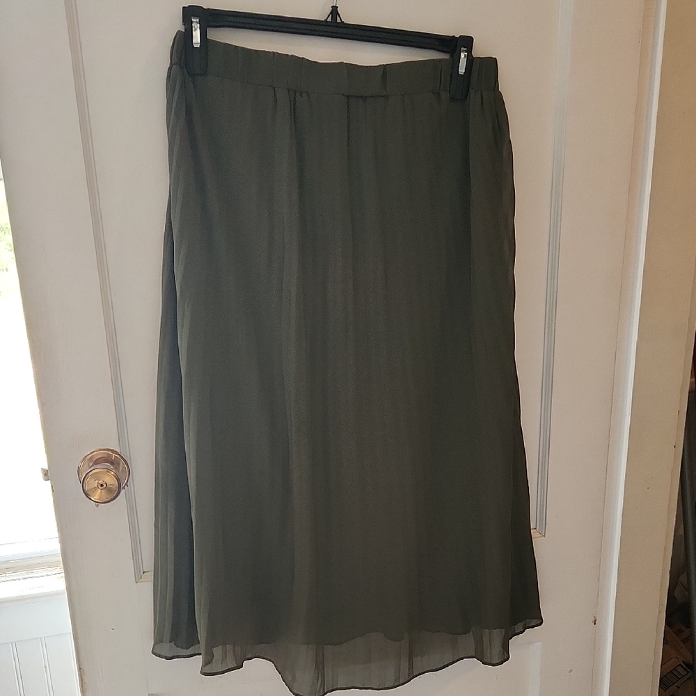 Chic Olive Midi Skirt for Women